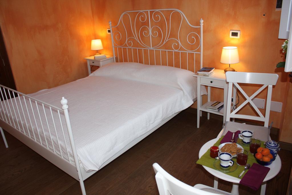 Piazzetta Consolata Bed & Breakfast Torino Cameră foto
